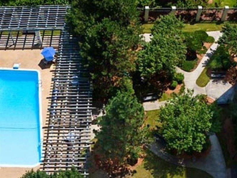 Courtyard By Marriott Boston Logan Airport Hotell Exteriör bild
