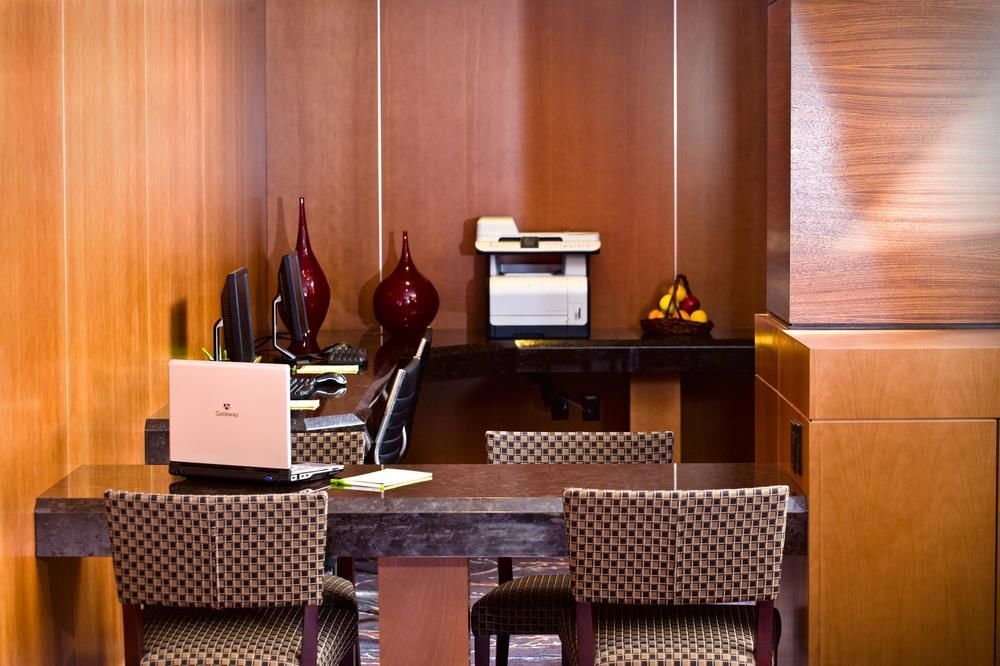 Courtyard By Marriott Boston Logan Airport Hotell Bekvämligheter bild
