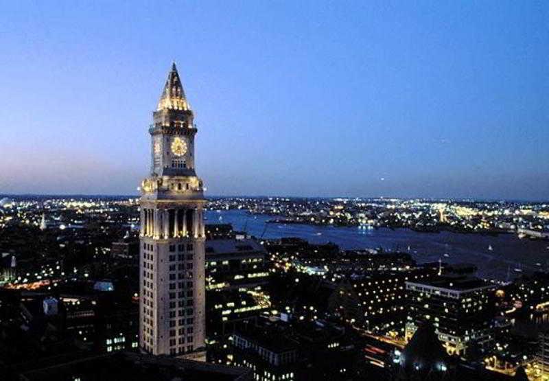 Courtyard By Marriott Boston Logan Airport Hotell Exteriör bild