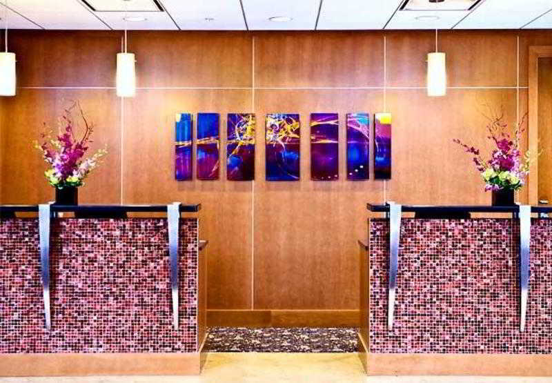 Courtyard By Marriott Boston Logan Airport Hotell Exteriör bild