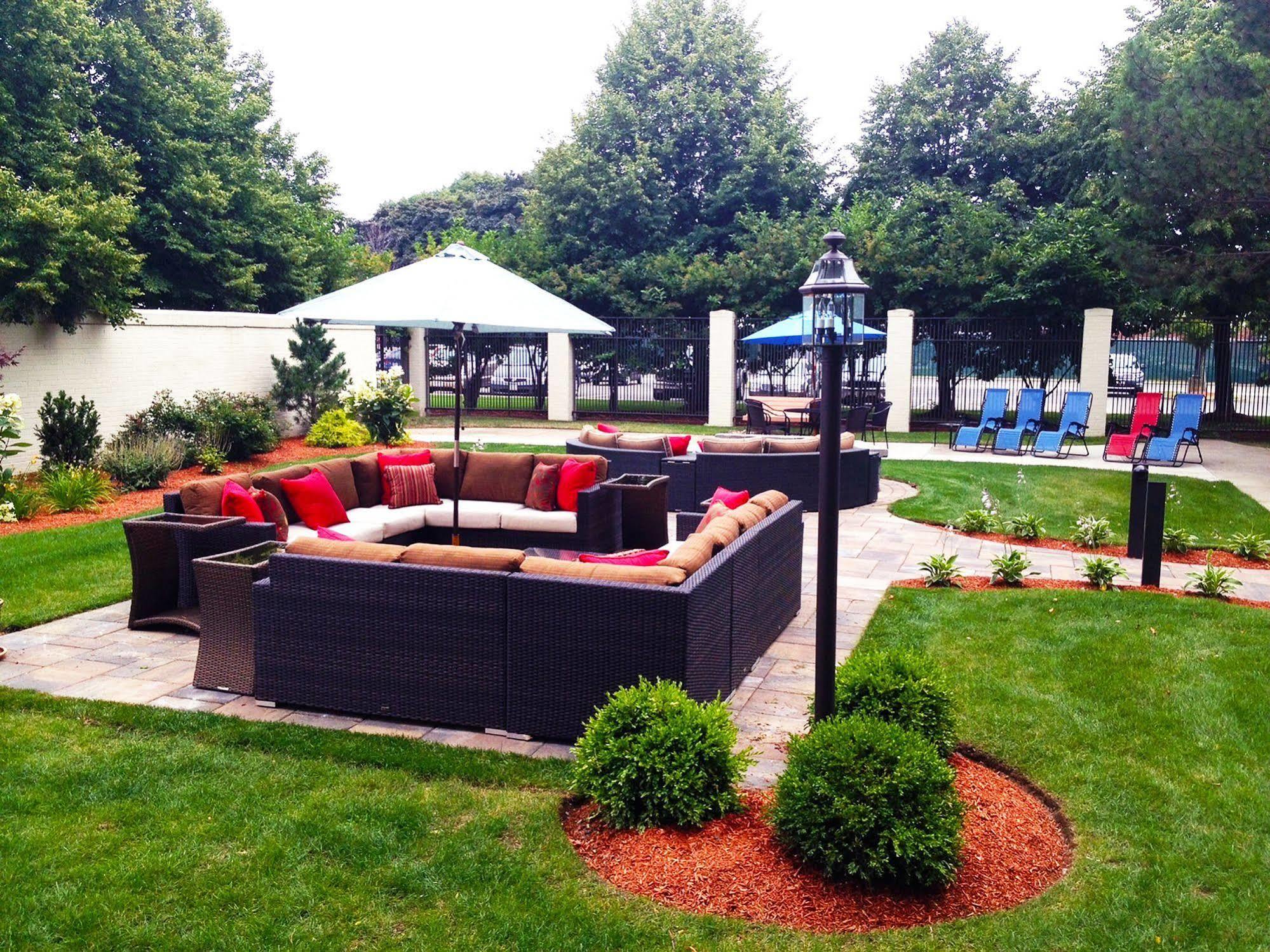 Courtyard By Marriott Boston Logan Airport Hotell Exteriör bild