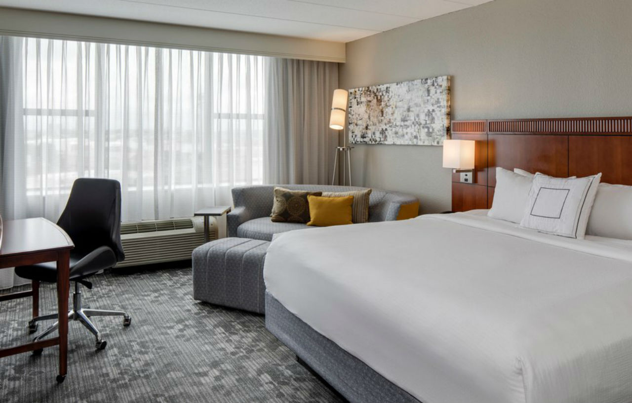 Courtyard By Marriott Boston Logan Airport Hotell Exteriör bild